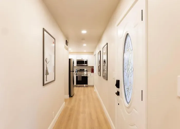 King Comfort - Bright And Modern 1br In * Dunlap