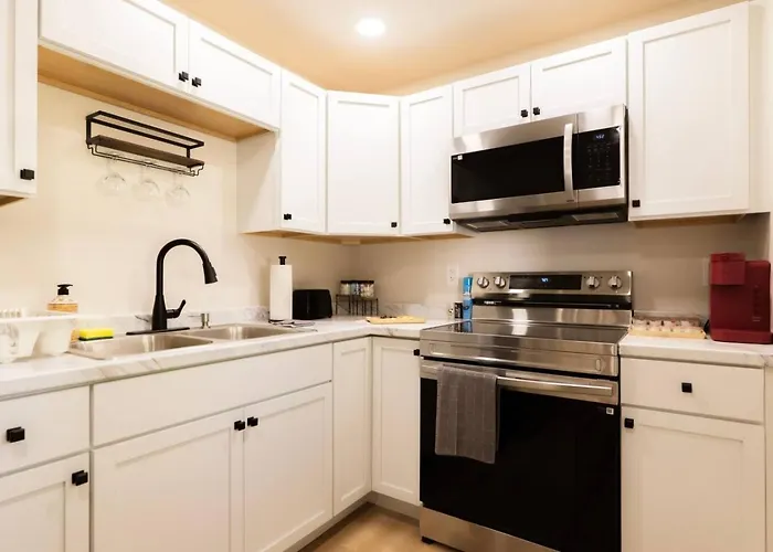 King Comfort - Bright And Modern 1br In