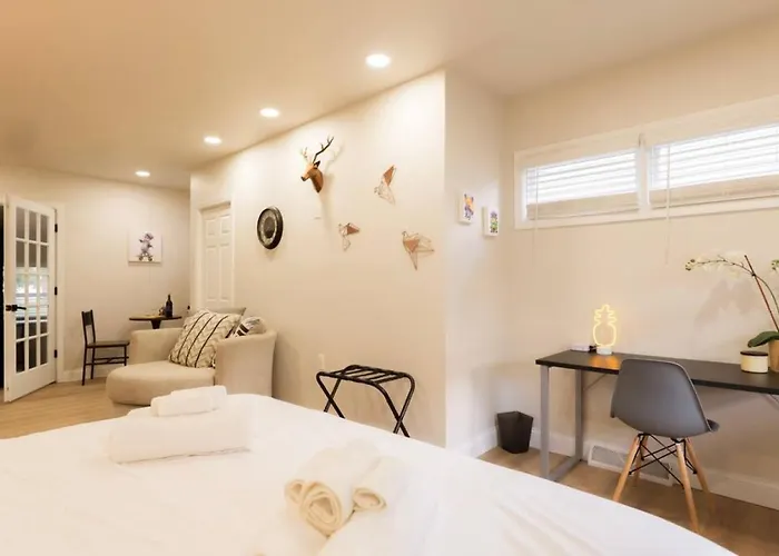 King Comfort - Bright And Modern 1br In * Dunlap