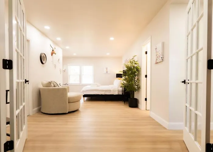 Casa de férias King Comfort - Bright And Modern 1br In Dunlap